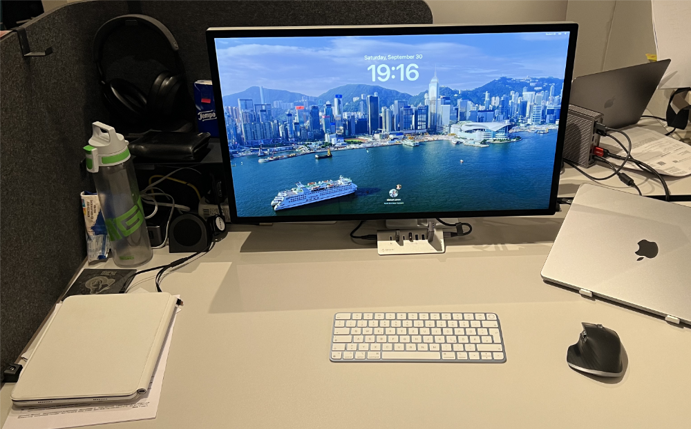 Apple Studio Display desk setup